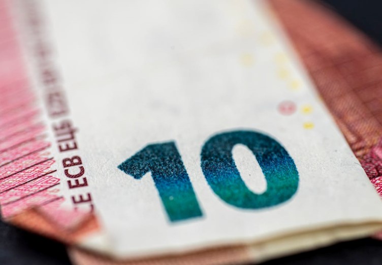 Markets brace for ECB rate cut