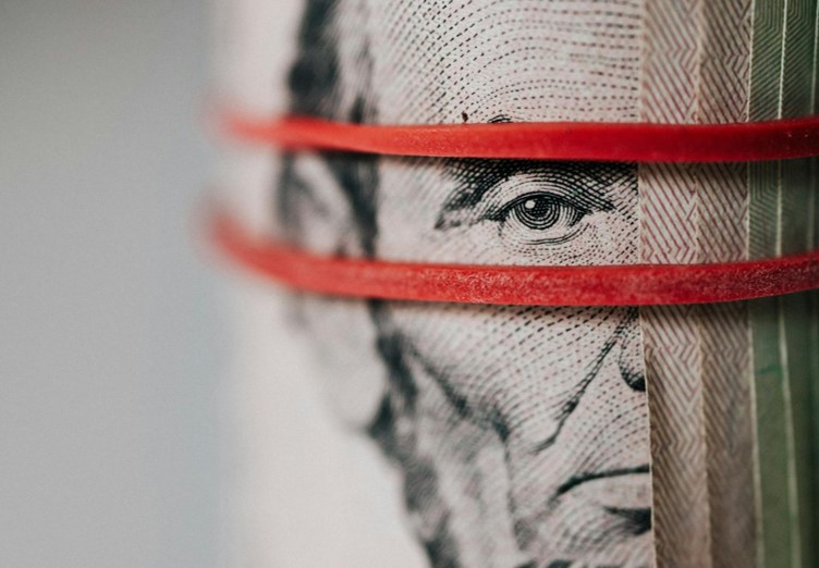 US Dollar Strength Fueled by Politics and Yields